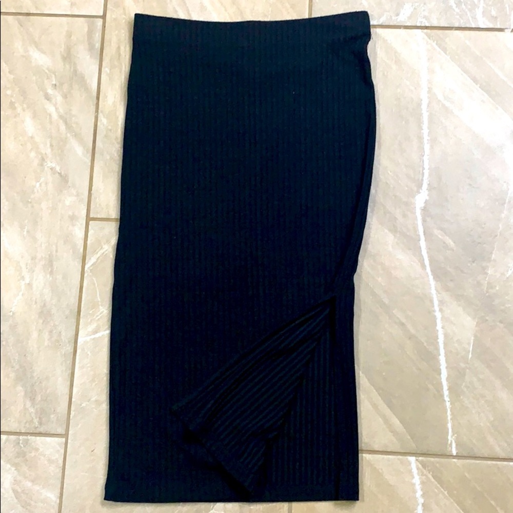 Side split skirt - Picture 2 of 2